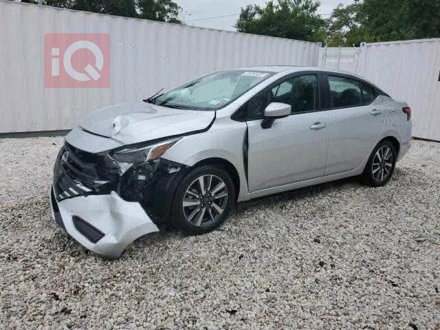 Nissan Versa